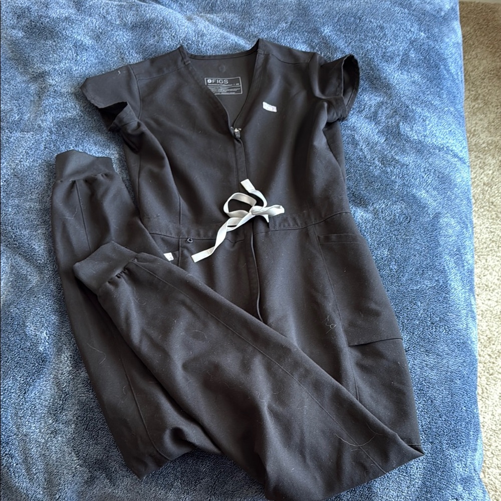 Figs Black Technical Collection Top